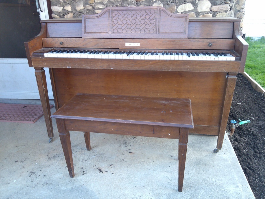alicia keys piano serial number